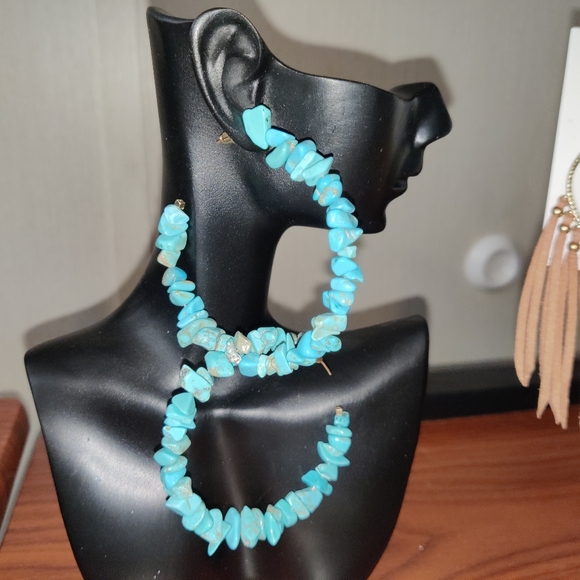 NWT-UPC 3 Pair of Bohemian/Western Earrings - Picture 4 of 4